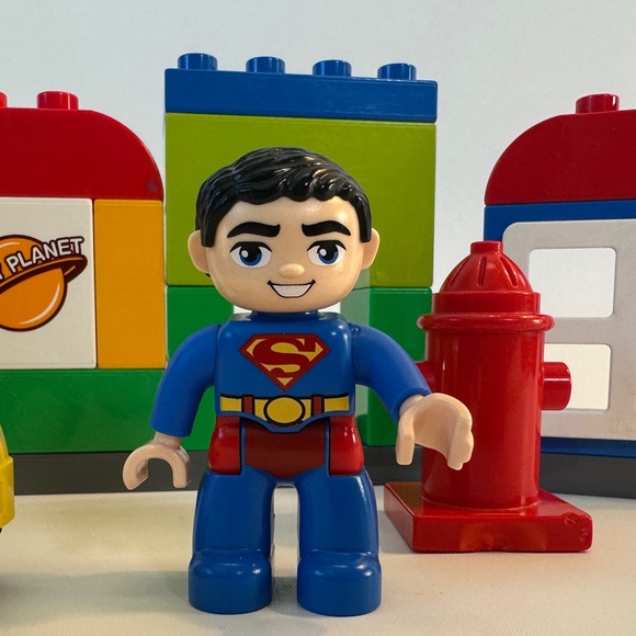Lego‎ Superman Rescue 10543 DUPLO Minifigure Building Set Complete Retired - Picture 2 of 6